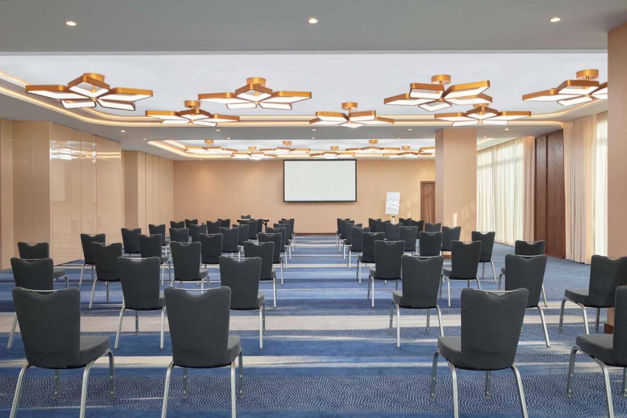 Radisson Blu Hotel Riyadh Convention And Exhibition Center Экстерьер фото Meeting room