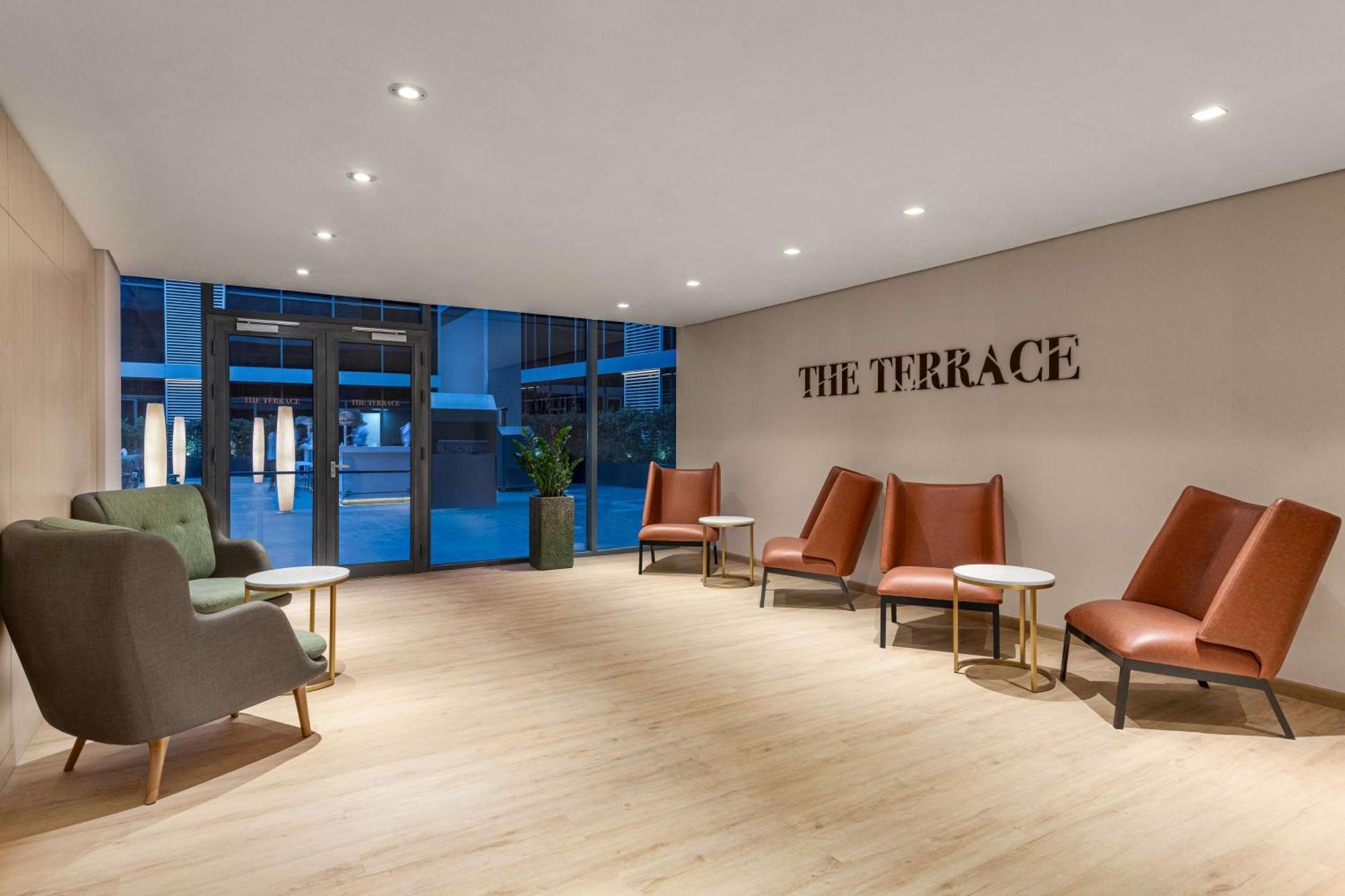 Radisson Blu Hotel Riyadh Convention And Exhibition Center Экстерьер фото The Terrace