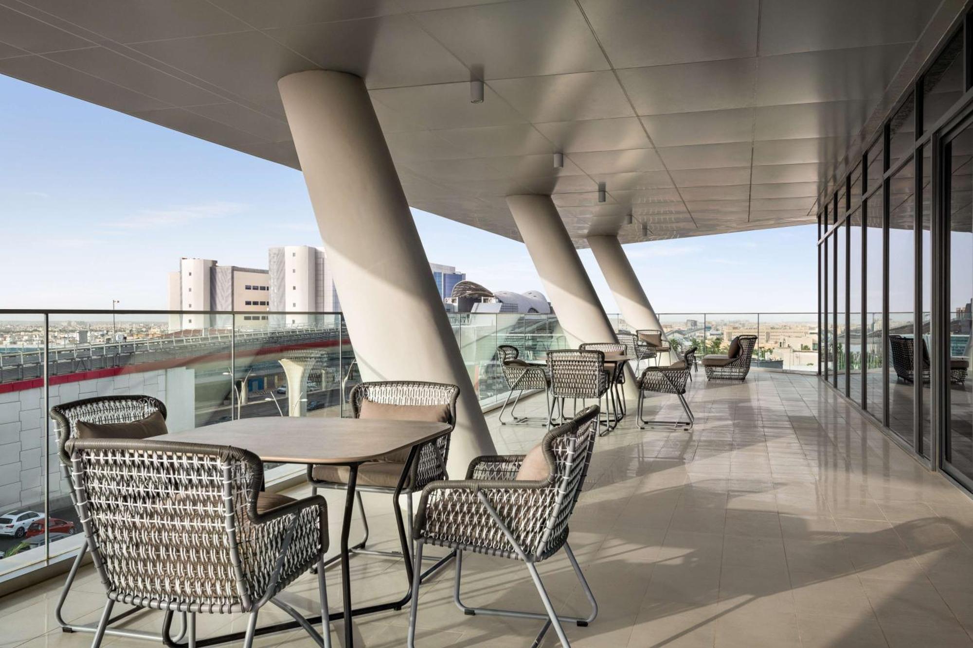 Radisson Blu Hotel Riyadh Convention And Exhibition Center Экстерьер фото The Sky Bar